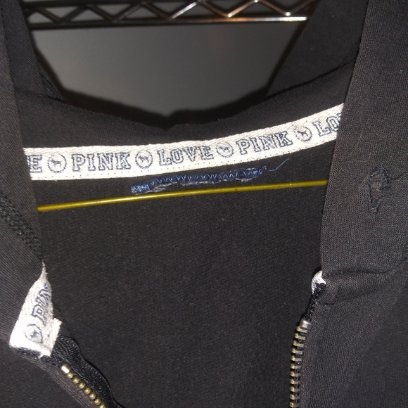 Large victoria secret pink is it hot in here or - Picture 6 of 6